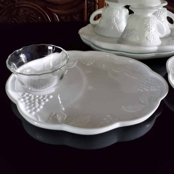 (2pc) Set "Harvest Milk Glass" Bright White Plate/Tray & Cup by Colony - Picture 6 of 12